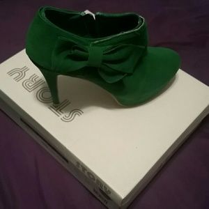 Kelly Green bootie